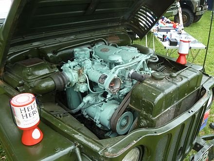 B40_engine,_Austin_Champ,_Abergavenny_steam_rally,_2015.jpg