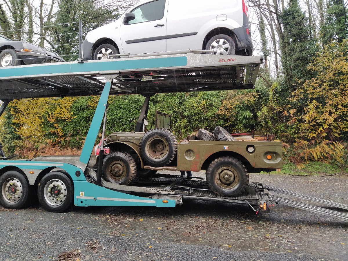 Arrivée en Charente du Dodge transporté depuis la Seine et Marne