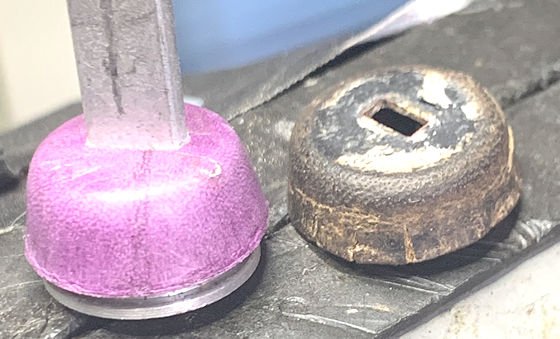 carter_539S_plunger-gasket-old-new.jpeg