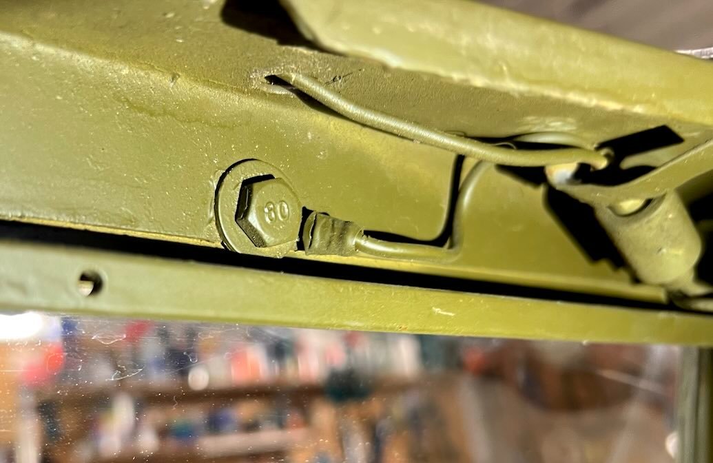 masse essuies glaces Jeep.jpg