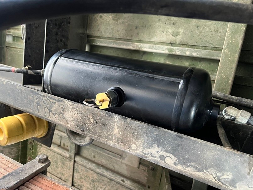 Luftkessel 6L 06.jpg