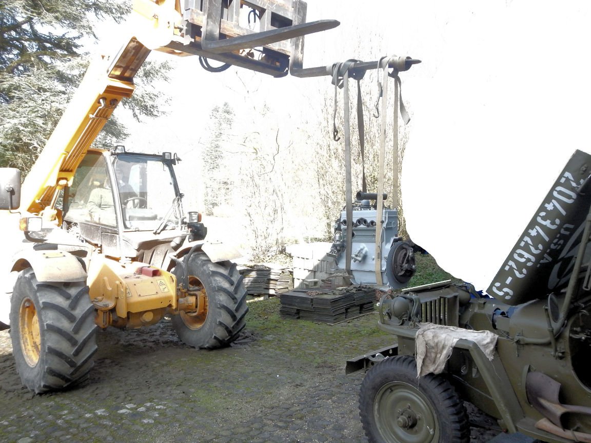 Engine_drop-in-GPW.JPG