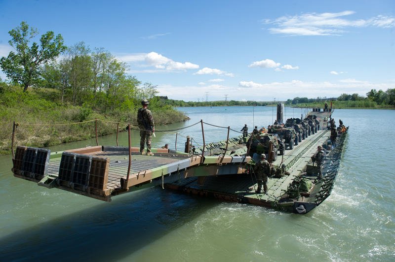 le-1er-reg-sur-le-pont.jpg