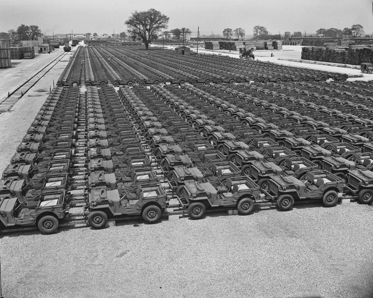 180503-D-D0441-115_1942_ASF_Colombus_OHIO_depot.JPG